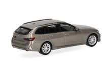 Lade das Bild in den Galerie-Viewer, BMW 3er Touring, messing - Herpa 1:87
