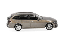 Lade das Bild in den Galerie-Viewer, BMW 3er Touring, messing - Herpa 1:87
