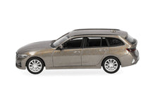 Lade das Bild in den Galerie-Viewer, BMW 3er Touring, messing - Herpa 1:87
