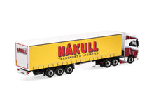 Lade das Bild in den Galerie-Viewer, Iveco S-Way Gardinenplanen-Sattelzug "Hakull" - Herpa 1:87
