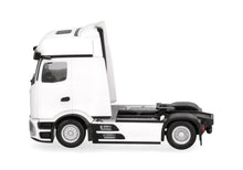 Lade das Bild in den Galerie-Viewer, Mercedes-Benz Actros L ProCabin Bigspace Zugmaschine 2achs, weiß - Herpa 1:87
