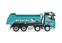 Lade das Bild in den Galerie-Viewer, Mercedes-Benz Arocs Rundmulden-LKW "Gilch Erdbau und Transport" - Herpa 1:87
