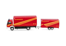 Lade das Bild in den Galerie-Viewer, Mercedes-Benz Atego `13 Planen-LKW mit Planen-Anhänger "Feuerwehr GW Logistik" - Herpa 1:87
