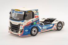 Lade das Bild in den Galerie-Viewer, Iveco Race Truck Team Hahn, Jochen Hahn - Tekno 1:50
