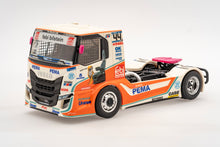 Lade das Bild in den Galerie-Viewer, Iveco Racetruck Team Hahn, Steffi Halm - Tekno 1:50
