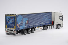Lade das Bild in den Galerie-Viewer, Volvo FH 5 Sattelzug "Spendentruck" SFT-Transport – Tekno 1:50
