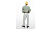 Lade das Bild in den Galerie-Viewer, Fahrerfigur Franz, stehend "AUF ACHSE" - Road Kings 1:18
