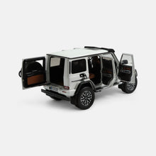 Lade das Bild in den Galerie-Viewer, Mercedes-AMG G 63 4x4² Standard, opalithweiß
