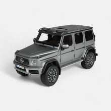 Lade das Bild in den Galerie-Viewer, Mercedes-AMG G 63 4x4² Standard, platin magno
