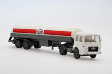 Lade das Bild in den Galerie-Viewer, Tanksattelzug MAN "Esso" - Wiking 1:87
