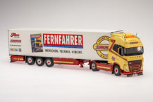 Lade das Bild in den Galerie-Viewer, Volvo FH 500 Globetrotter SL Spedition Zurkirchen / FERNFAHRER Partnertruck – Tekno 1:50
