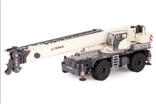 Lade das Bild in den Galerie-Viewer, TEREX RT100 US Rough Terrain Kran - Conrad 1:50
