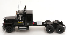 Lade das Bild in den Galerie-Viewer, Mack RL 700L Convoy „Rubber Duck“ R.D. Trucking, 1974, schwarz - Road Kings 1:18
