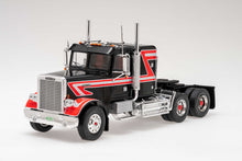 Lade das Bild in den Galerie-Viewer, Freightliner FLC 120 64 T, schwarz/rot, 1977 - IXO 1:43
