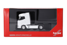 Lade das Bild in den Galerie-Viewer, DAF XG facelift Zugmaschine 2achs, weiß - Herpa 1:87
