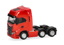 Lade das Bild in den Galerie-Viewer, Iveco S-Way MY24 Zugmaschine 3achs (6x2), rot - Herpa 1:87
