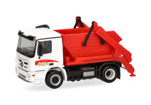 Lade das Bild in den Galerie-Viewer, Mercedes-Benz Actros M 08 Meiller Absetzkipper AK12 "Zirkus Charles Knie" - Herpa 1:87
