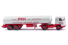 Lade das Bild in den Galerie-Viewer, Tanksattelzug Scania 111 "Tress" - Wiking 1:87
