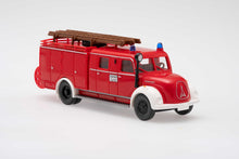 Lade das Bild in den Galerie-Viewer, Feuerwehr - LF 16 (Magirus) - Wiking 1:87
