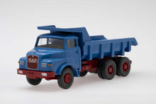 Lade das Bild in den Galerie-Viewer, Muldenkipper (MAN), brillantblau - Wiking 1:87
