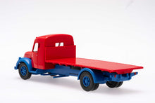 Lade das Bild in den Galerie-Viewer, Flachpritschen-Lkw (Magirus S 7500) - Wiking 1:87
