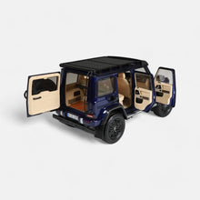 Lade das Bild in den Galerie-Viewer, Mercedes-AMG G 63 4x4² Offroad, mystic blau
