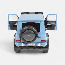Lade das Bild in den Galerie-Viewer, Mercedes-AMG G 63 4x4² Standard vintage blau
