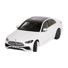 Lade das Bild in den Galerie-Viewer, Mercedes-Benz C-Klasse, ophalitweiß  - NZG 1:18
