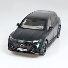 Lade das Bild in den Galerie-Viewer, Mercedes-Benz EQS AMG Line SUV smaragdgrün - NZG 1:18
