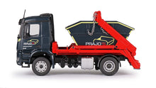 Lade das Bild in den Galerie-Viewer, Mercedes-Benz Arocs mit Meiller Absetzkipper Prajo - Conrad 1:50

