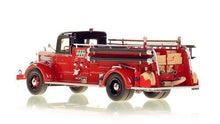 Lade das Bild in den Galerie-Viewer, CHICAGO Fire Dep. 1949 Mack L Coupe Cab - NZG 1:50

