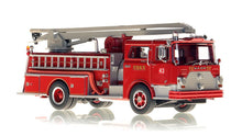 Lade das Bild in den Galerie-Viewer, FDNY 1970 MACK® R CF Squrt Engine 71 - NZG 1:50
