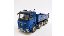 Lade das Bild in den Galerie-Viewer, Mercedes Benz Arocs 8x4 Meiller Kipper blau - NZG 1:50

