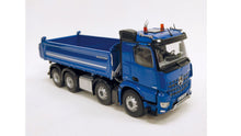 Lade das Bild in den Galerie-Viewer, Mercedes Benz Arocs 8x4 Meiller Kipper blau - NZG 1:50
