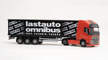 Lade das Bild in den Galerie-Viewer, Volvo FH GL XL mit Kofferauflieger rot/schwarz - EMEK 1:25
