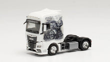 Lade das Bild in den Galerie-Viewer, SET: MAN TGX Supertruck-Modelle Lagoudakis 1-3 - Herpa 1:87
