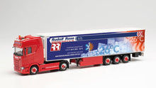 Lade das Bild in den Galerie-Viewer, Scania S450 Kühlkoffer-Sattelzug "Trucker Babe" Manu Schuhmacher, Spedition Rose - Herpa 1:87
