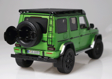 Lade das Bild in den Galerie-Viewer, Mercedes AMG G63 Offroad Green hell magno - NZG 1:12
